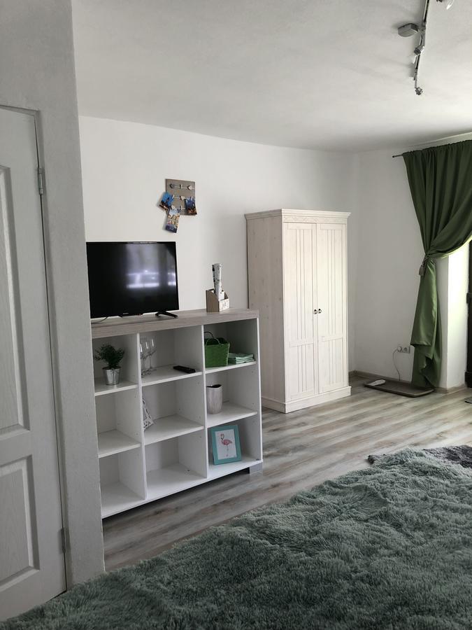 Queen'S Studio Sibiu Luaran gambar